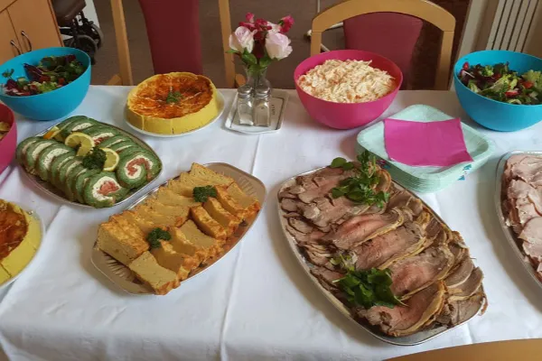 mealtimes-at-beulah